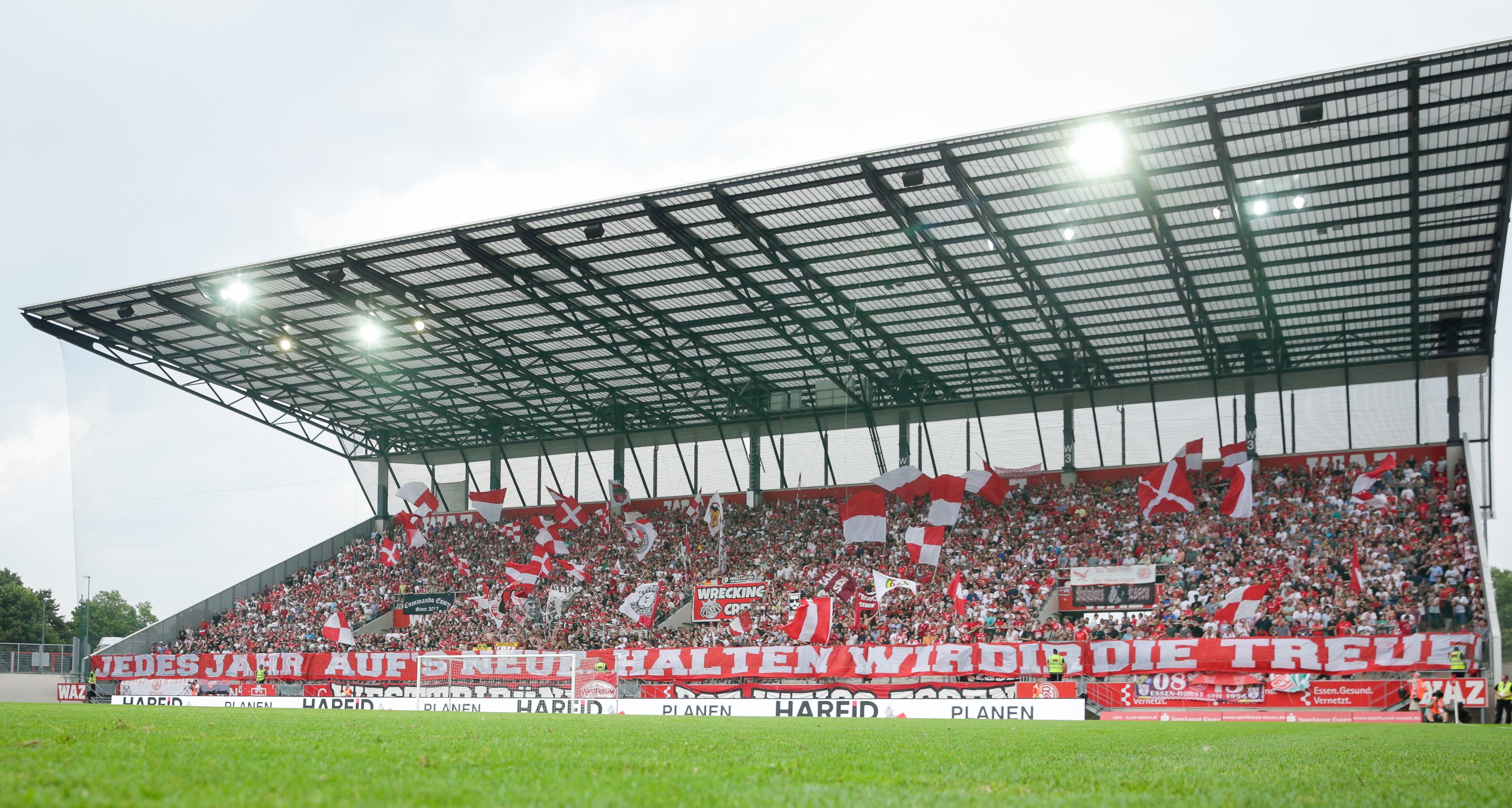 Über 6.000 Rot-Weisse sind schon den Bund mit ihrem Lieblingsklub von der Hafenstraße eingegangen.