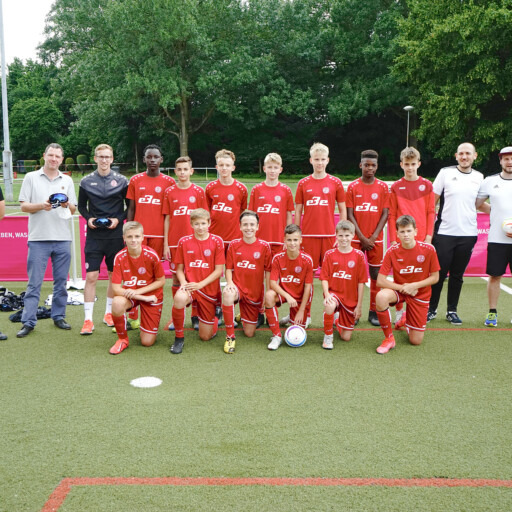 Inklusion: RWE-Nachwuchsteams erfahren Blindenfußball