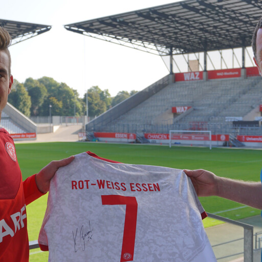 Kevin Grund versteigert Pokalsieger-Trikot