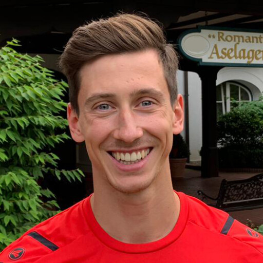 Till Schumacher zu Gast im RWE-Training