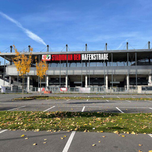 Update zur Montage des Stadionnamens