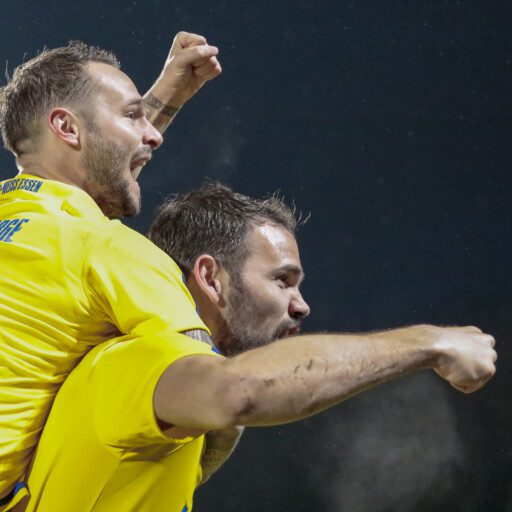 Derbytrikots helfen der Ukraine!