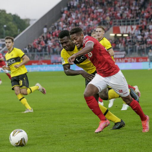 Isaiah Young bleibt Rot-Weisser