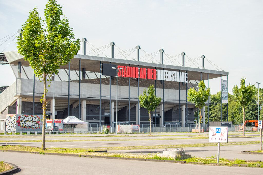 Kickers Emden – Rot-Weiss Essen