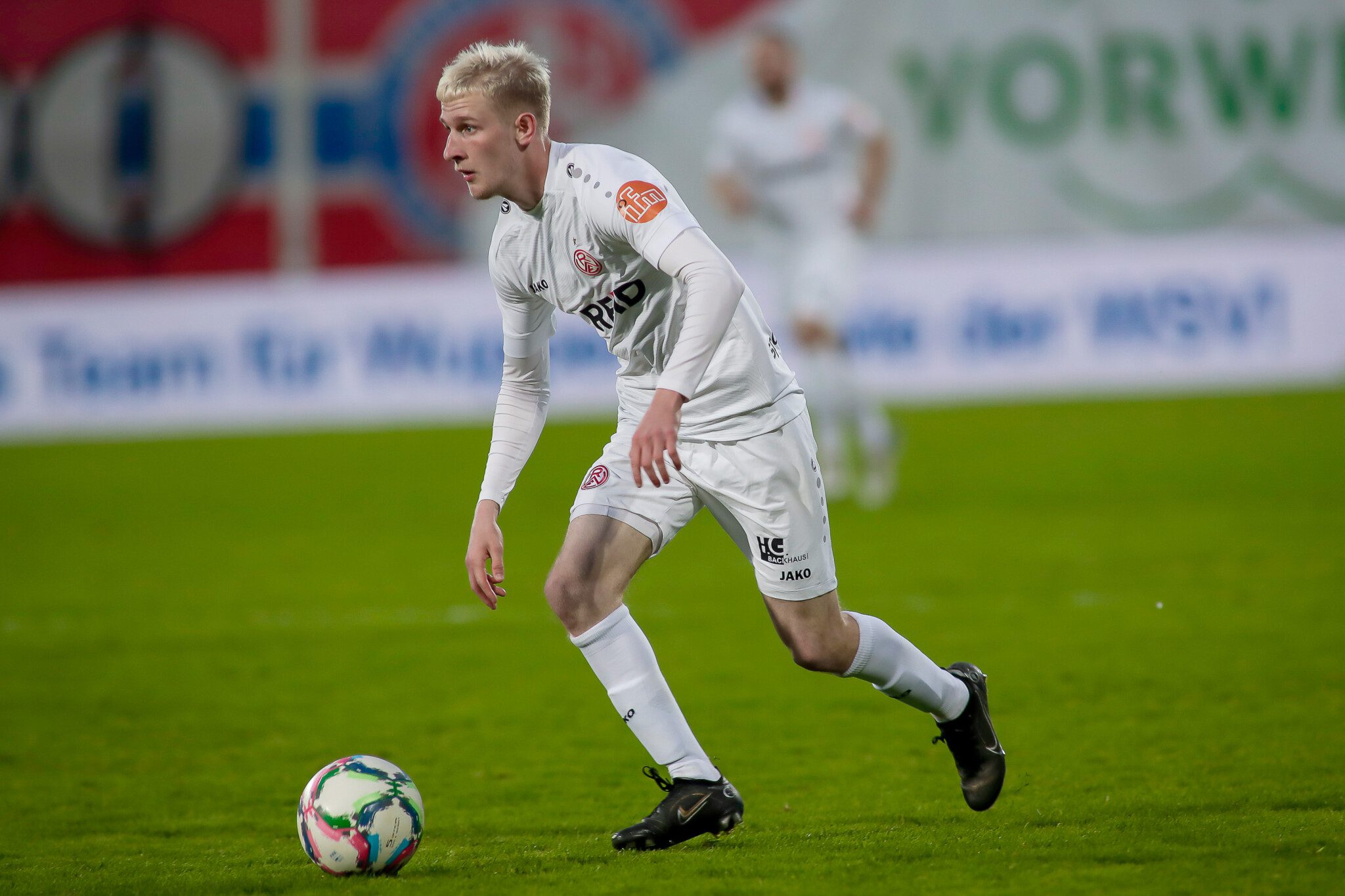 Nico Haiduk im Niederrheinpokal-Spiel gegen den Wuppertaler SV