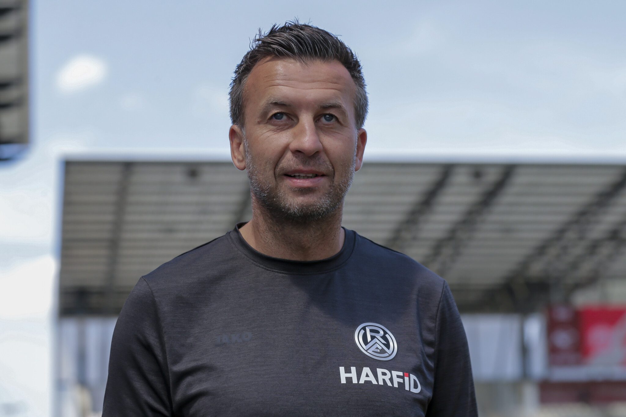 Christoph Dabrowski lacht vor dem Heimspiel gegen die SV Elversberg