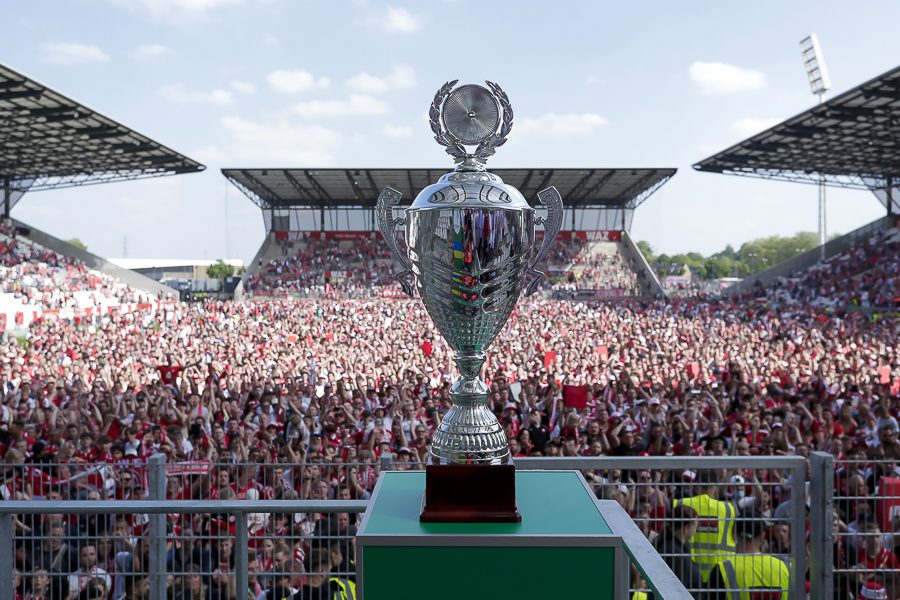 Emotionale Spiele, wilde Aufstiegssause und packende Drittliga-Monate – Rot-Weiss Essen