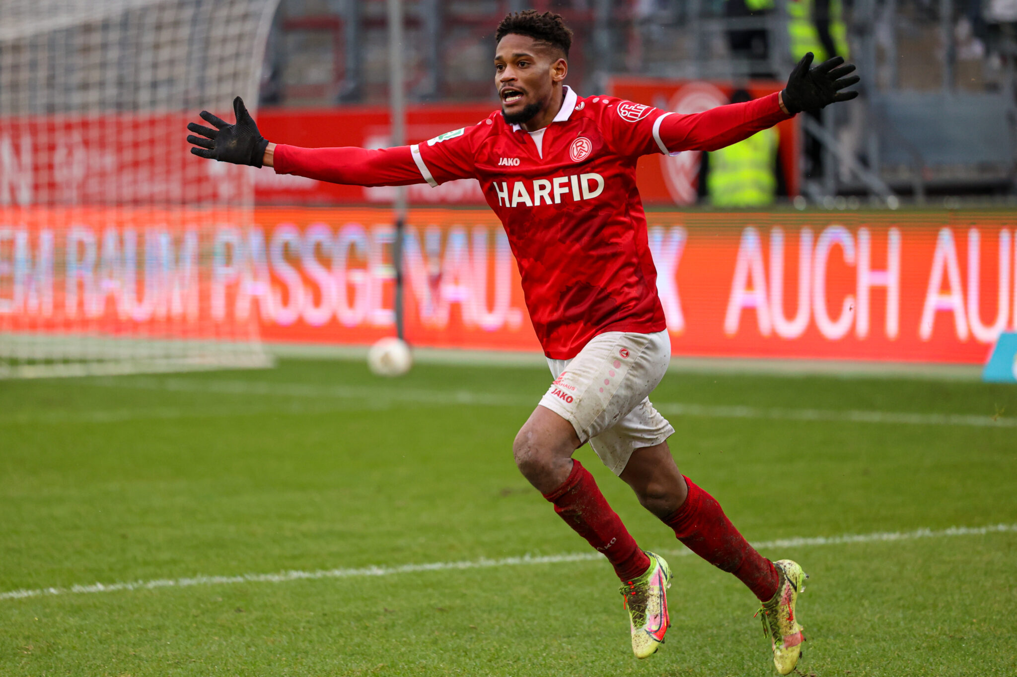 Emotionale Spiele, wilde Aufstiegssause und packende Drittliga-Monate – Rot-Weiss Essen