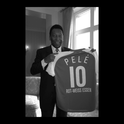 RWE trauert um Fußball-Legende Pele