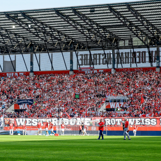 Dauerkartenverkauf: RWE erreichen zahlreiche Anfragen