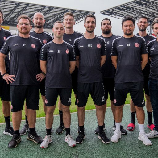 Der rot-weiss Staff für die Saison 2023/24