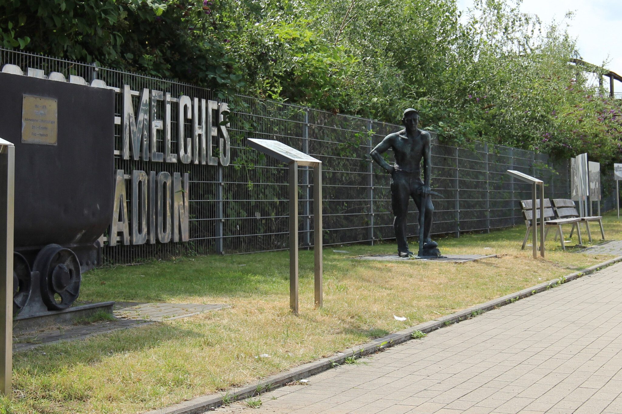 Mythos und Moderne: Einladung zum Museums-Besuch – Rot-Weiss Essen