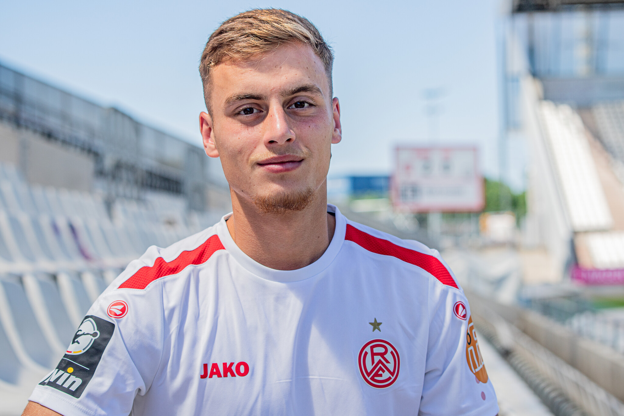 RWE leiht Marvin Obuz aus – Rot-Weiss Essen