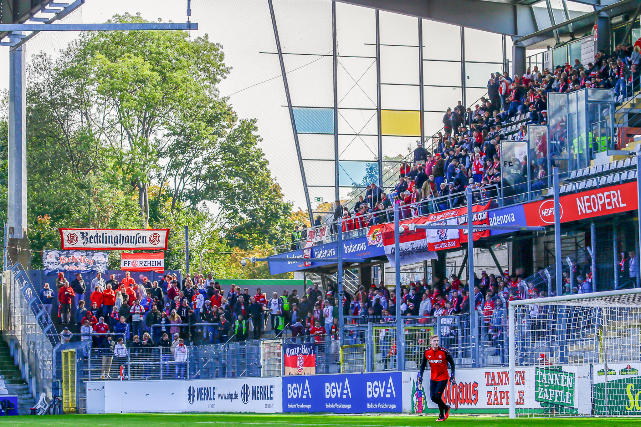 Das erste Spiel im September führt Rot-Weiss Essen zur U23 des SC Freiburg. 