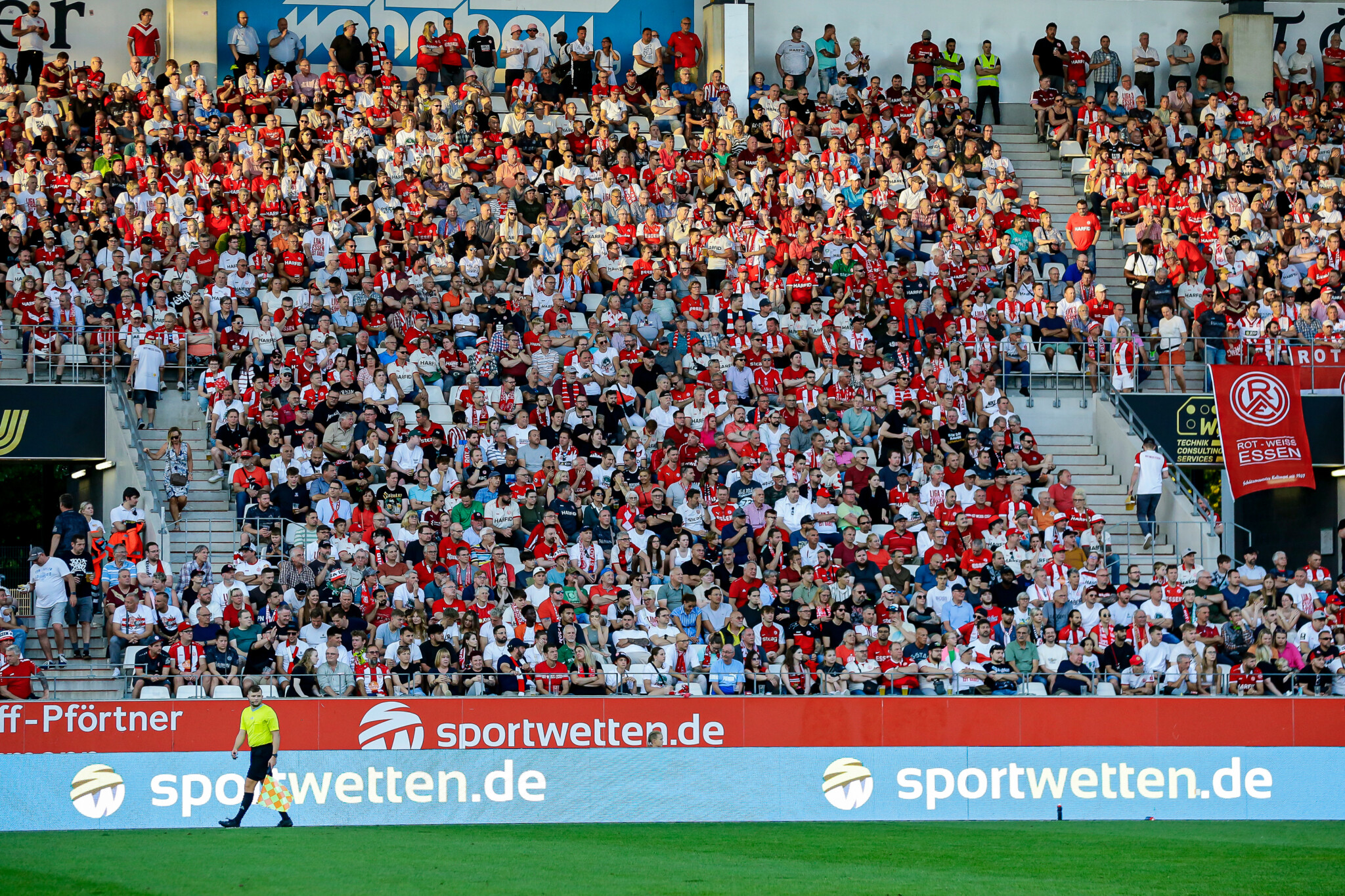 400 Besucher bei der „Kleinen JHV“ – Rot-Weiss Essen