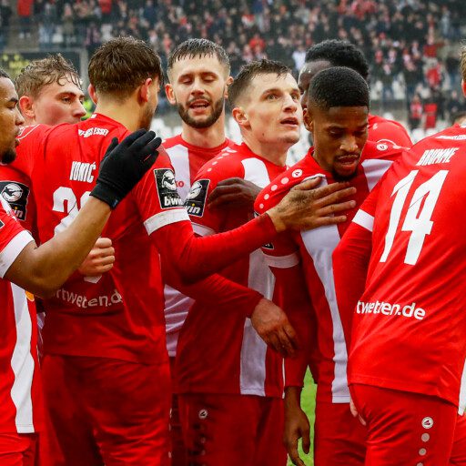 4:3 gegen Freiburg: Last-Minute-Wahnsinn an der Hafenstraße