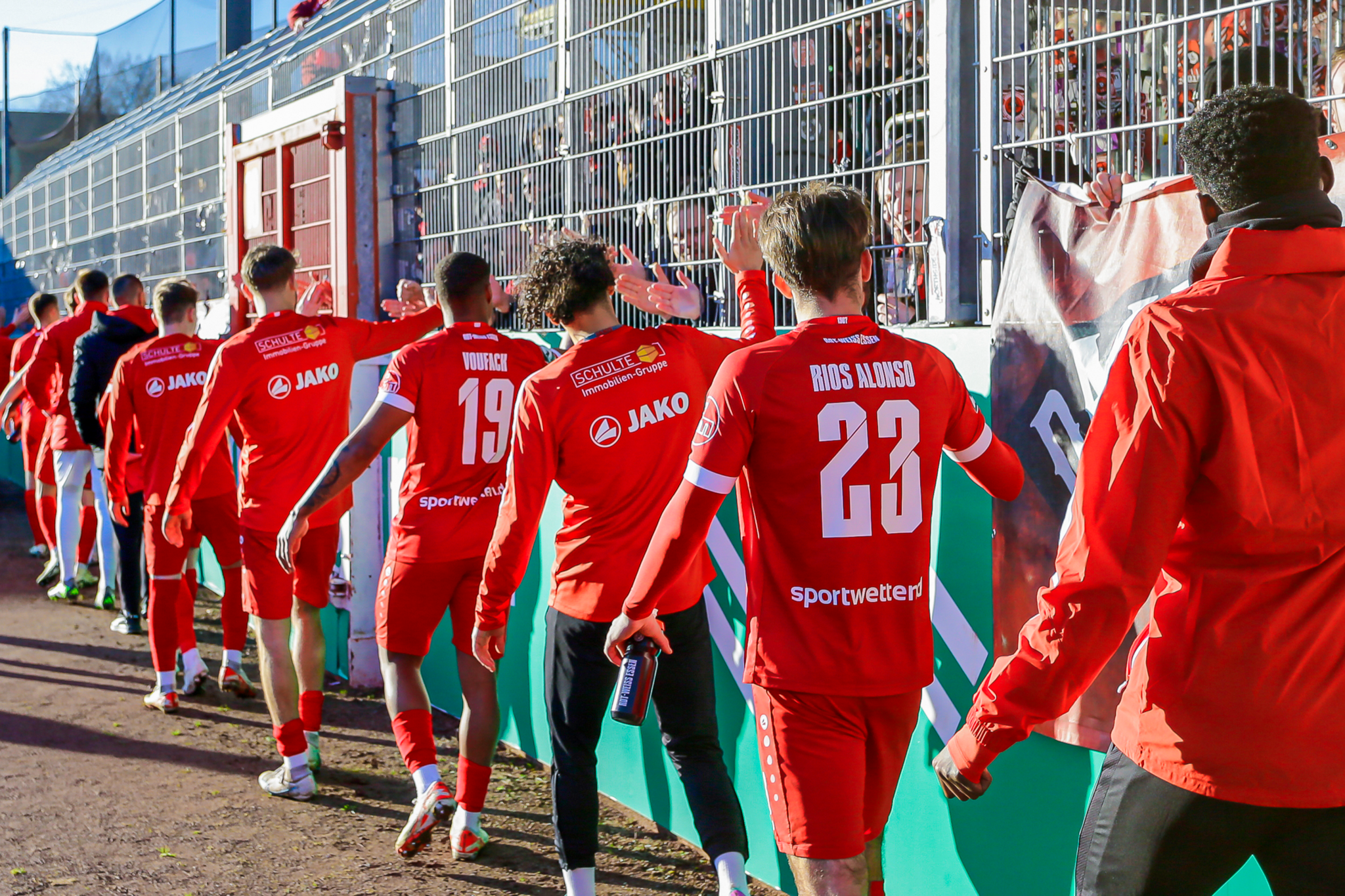 Für Rot-Weiss Essen ist es der erste Auftritt im Jahnstadion. 