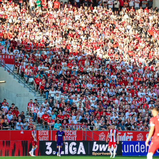 Internationales Freundschaftsspiel an der Hafenstraße