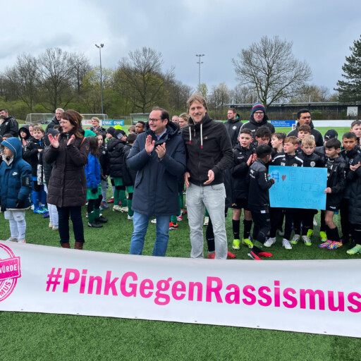 „Pink gegen Rassismus“ im FÖRDERWERK