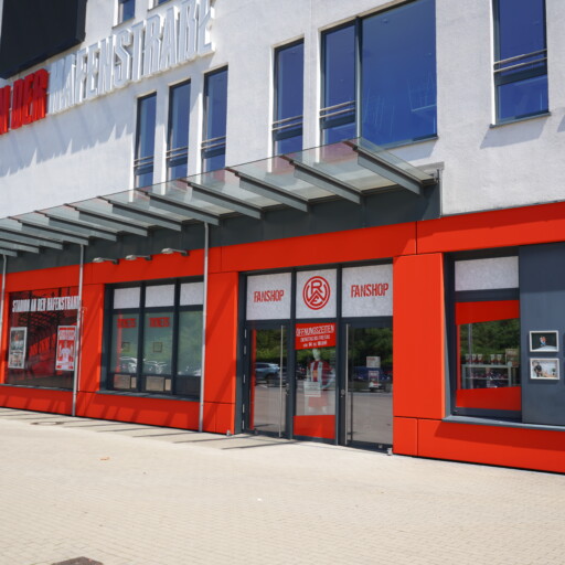 Fanshop: Besucher müssen Mittwoch & Donnerstag auf P2 parken