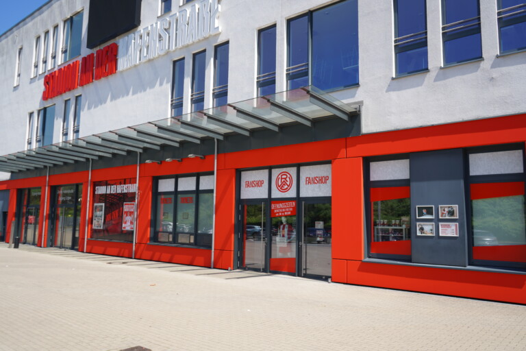 Fanshop: Besucher müssen Mittwoch & Donnerstag auf P2 parken – Rot-Weiss Essen