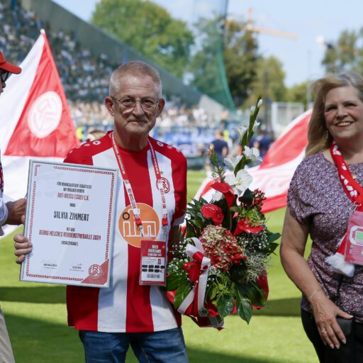 Silvia Zimmert ist die erste Preisträgerin der Georg-Melches-Verdienstmedaille