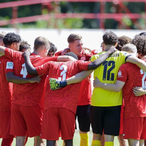 FÖRDERWERK: U17 feiert in der Landeshauptstadt ersten Saisonsieg