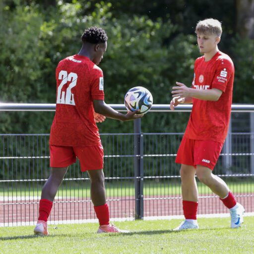 FÖRDERWERK: U19 hat deutschen Vizemeister Borussia Dortmund zu Gast
