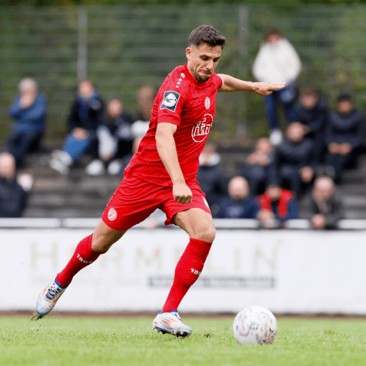 Wintzheimer und Arslan schießen RWE ins Viertelfinale
