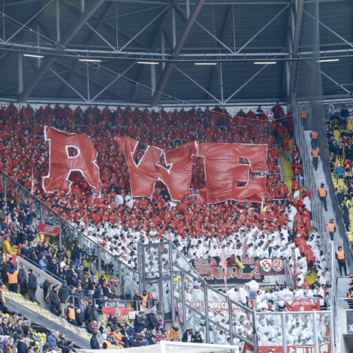 Anpfiff für die RWE-Allesfahrer-Dauerkarte
