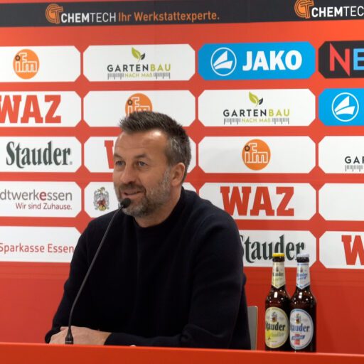 Pressekonferenz vor dem Spiel gegen den TSV 1860 München