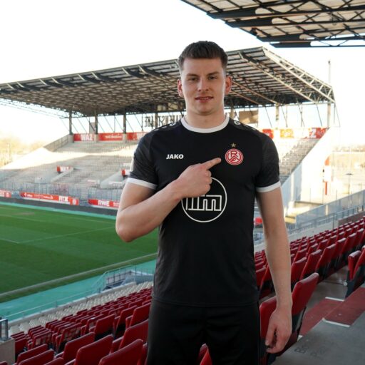 Felix Wienand bleibt RWE treu