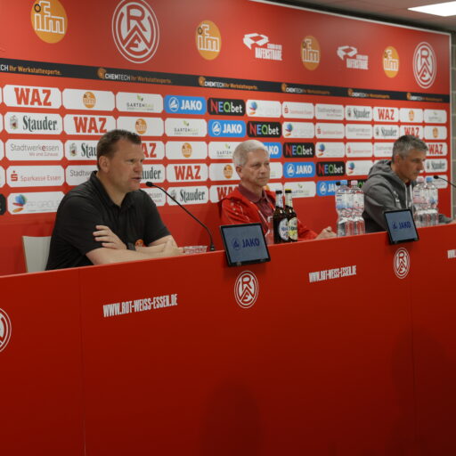 Pressekonferenz nach 4:2-Heimsieg gegen Erzgebirge Aue
