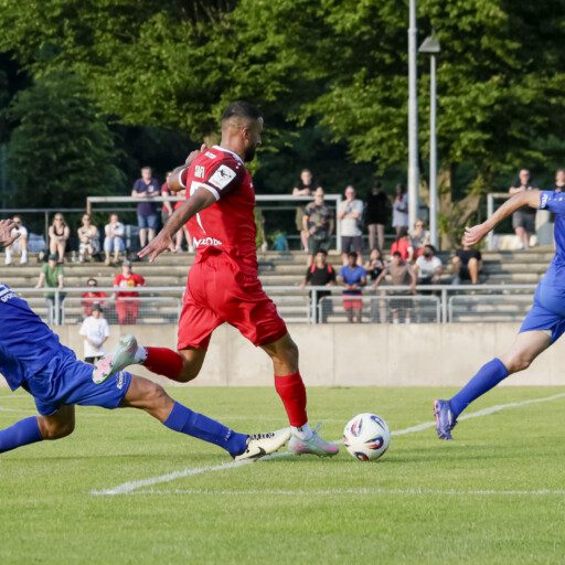 Bei 37 Grad: RWE schlägt VfB Frohnhausen mit 8:1