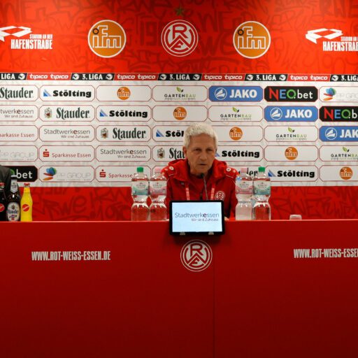 Nach dem Spiel gegen Alemannia Aachen: Die Pressekonferenz mit Uwe Koschinat