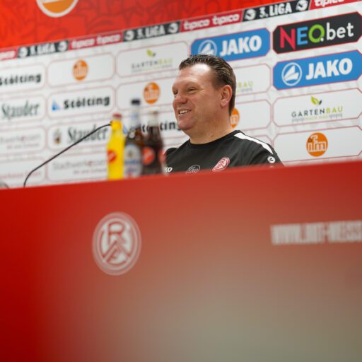Pressekonferenz vor 1860 München