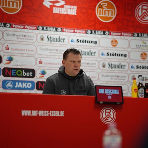 Pressekonferenz nach Wiesbaden