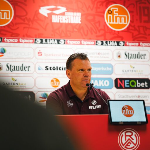 Pressekonferenz nach Saarbrücken