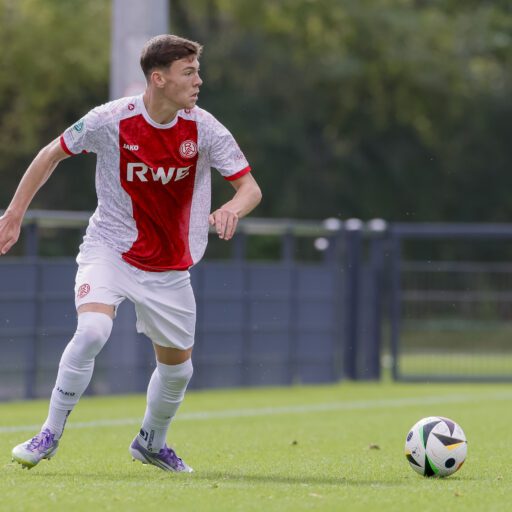 U19 empfängt Rot-Weiß Oberhausen zum ersten Heimspiel an der Seumannstraße