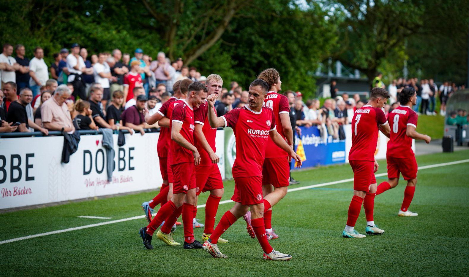 Dritter Aufstieg in Folge! Die "Zwote" spielt künftig Landesliga – Rot-Weiss Essen
