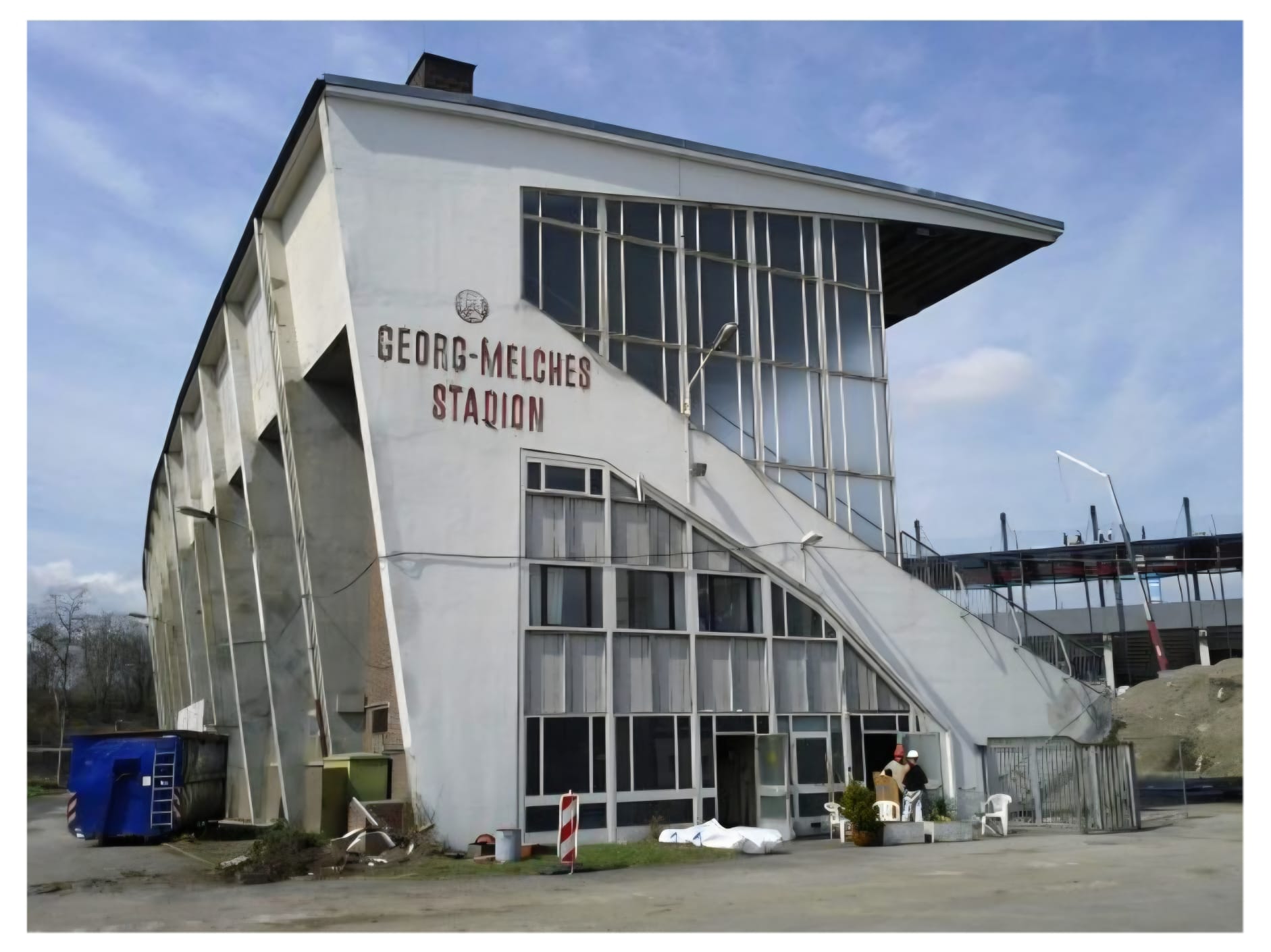 Die neue alte Haupttribüne: Ein Stück Stadiongeschichte kehrt zurück – Rot-Weiss Essen