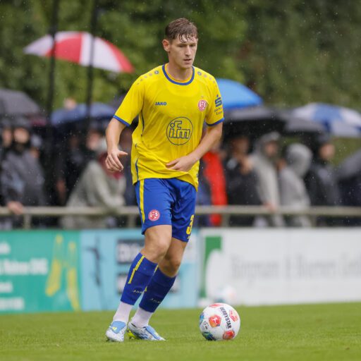 RWE verleiht Gianluca Swajkowski nach Bocholt