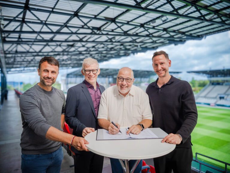 Pachtvertrag unterschrieben: Vereinbarte Stadionlösung nun auch formal umgesetzt – Rot-Weiss Essen