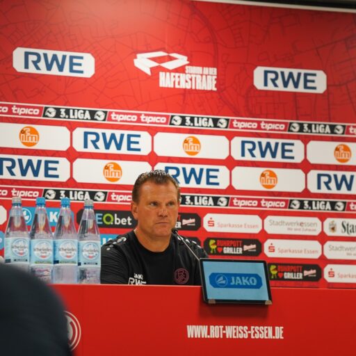 Pressekonferenz vor Havelse