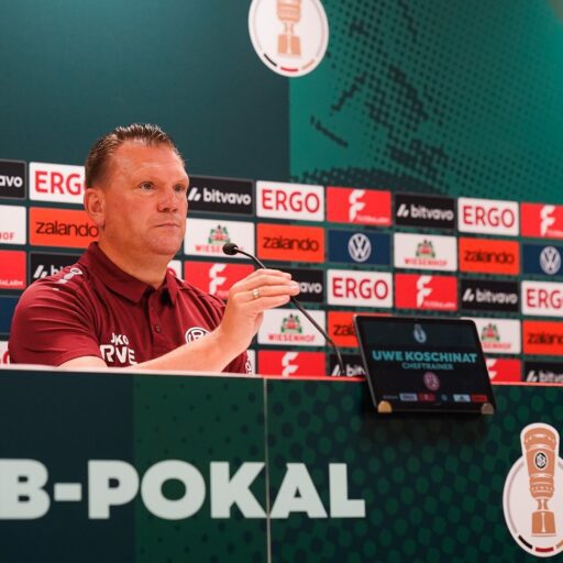 Pressekonferenz vor St. Pauli