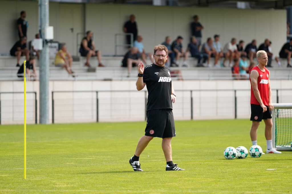 Startseite Rot-Weiss Essen – Rot-Weiss Essen