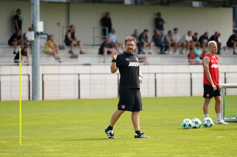 Letzte Hospitanz: RWE-Co-Trainer Paul Freier bei Werder Bremen – Rot-Weiss Essen