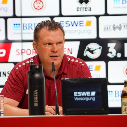 Pressekonferenz nach Wiesbaden