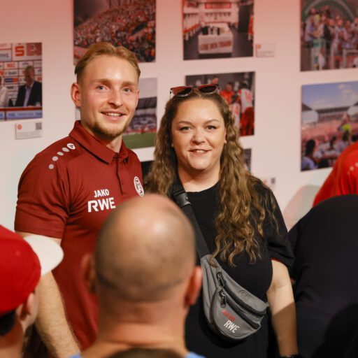 Großer Andrang: 270 RWE-Fans kamen zum ersten Zechenabend