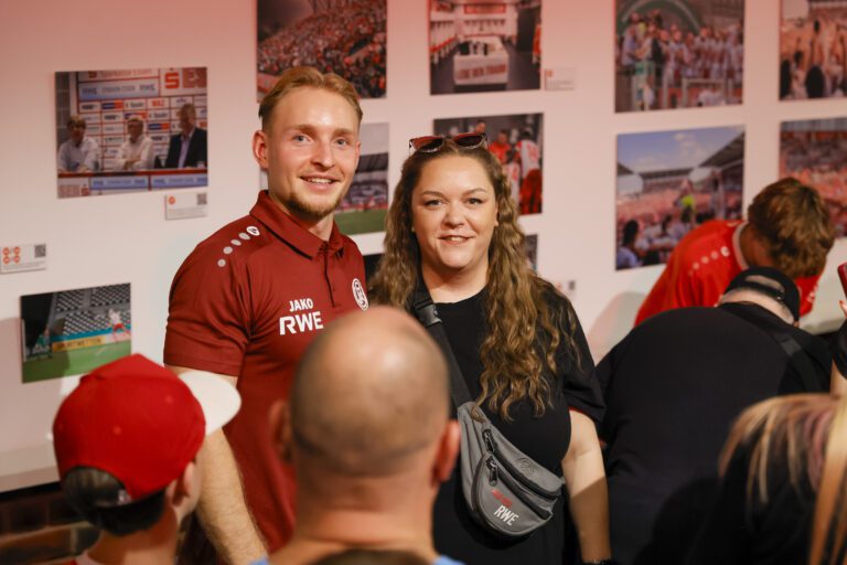 Großer Andrang: 270 RWE-Fans kamen zum ersten Zechenabend – Rot-Weiss Essen